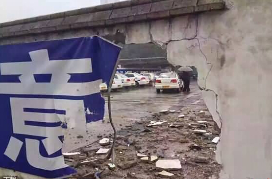 電路板廠新資訊：那個考駕照的妹紙好瘋狂~