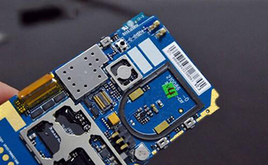 PCB電路板的綠漆及絲印層厚度會(huì)影響錫膏量造成BGA短路