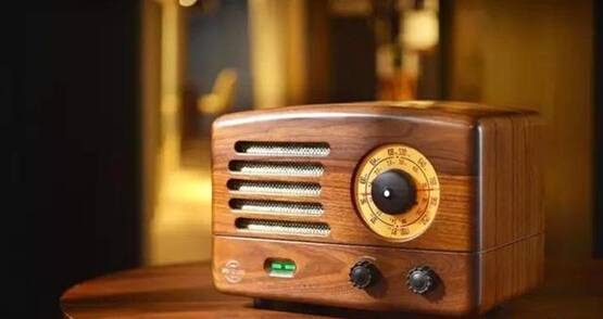 線路板廠之高顏值有情懷的收音機