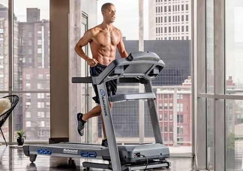 HDI廠：這臺跑步機不僅能鍛煉 還能和好友虛擬比賽