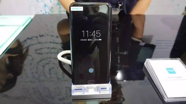 iPhone X為何放棄屏下指紋識別軟硬結合板技術? vivo又是憑啥實現的?