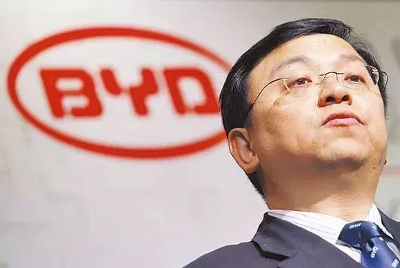 汽車軟硬結合板之市值蒸發700億！利潤暴跌83%，比亞迪為何突然跌下神壇？