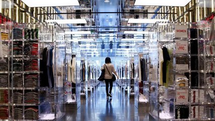 PCB之優衣庫全球首座機器人倉庫，90% 人力被取代！