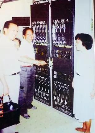 汽車天線PCB廠之中國的第一座基站